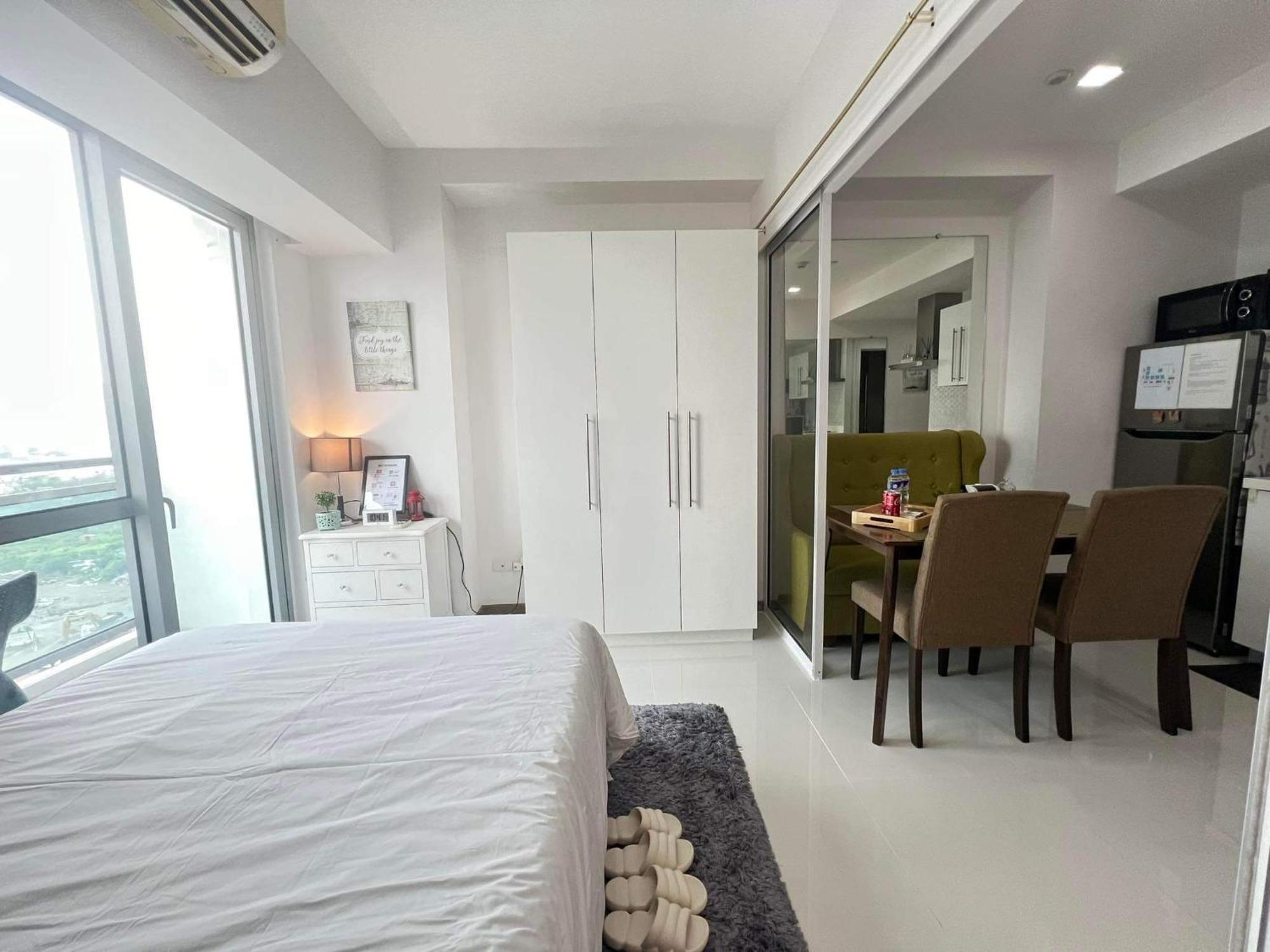 Sakura Apartment Манила Екстериор снимка